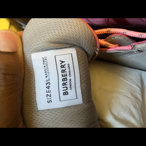 Only worn once great condition and at a great price - Picture 8 of 10